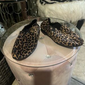 Women’s Leopard Print Slip-On Flats - Brown